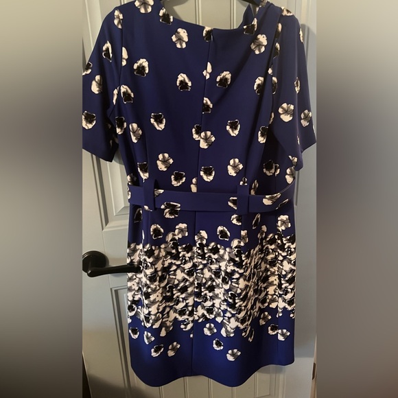 Bright Floral Dress - Picture 3 of 3